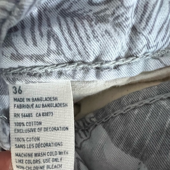 American Eagle 🦅 Men’s shorts 🩳 - Picture 4 of 5